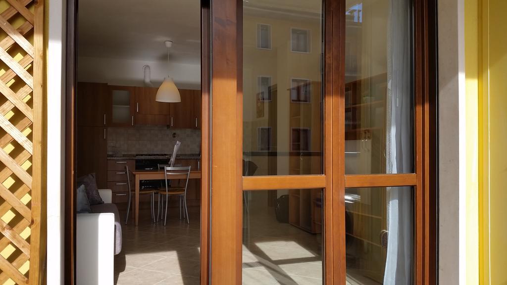 Bilocale Via Imola 4 Apartment Verona Exterior photo