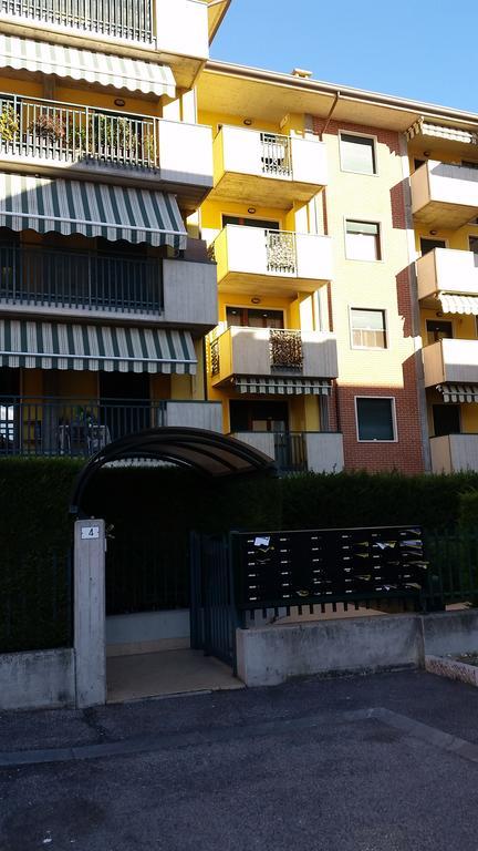 Bilocale Via Imola 4 Apartment Verona Exterior photo